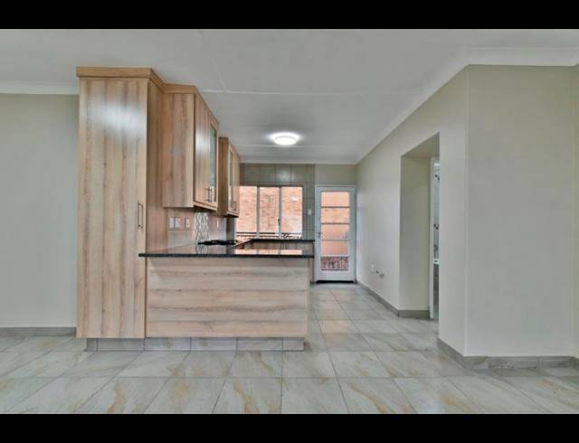 3 BEDROOM APARTMENT FOR SALE IN NEW REDRUTH